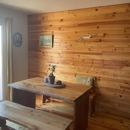 Avec Piscine A Mirepoix (Ariege)