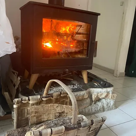 Avec Piscine A Villa